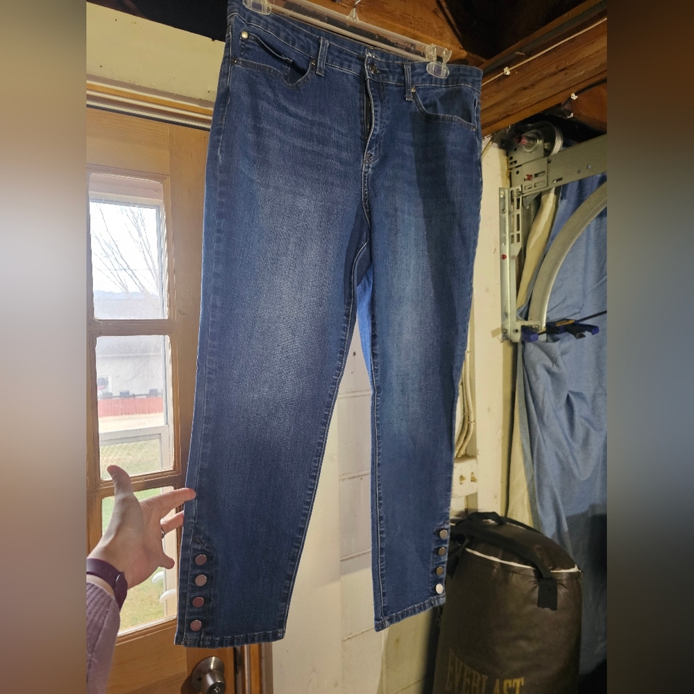 New Direction Women's Blue Jean Capris with Button Detail, Like Brand New
